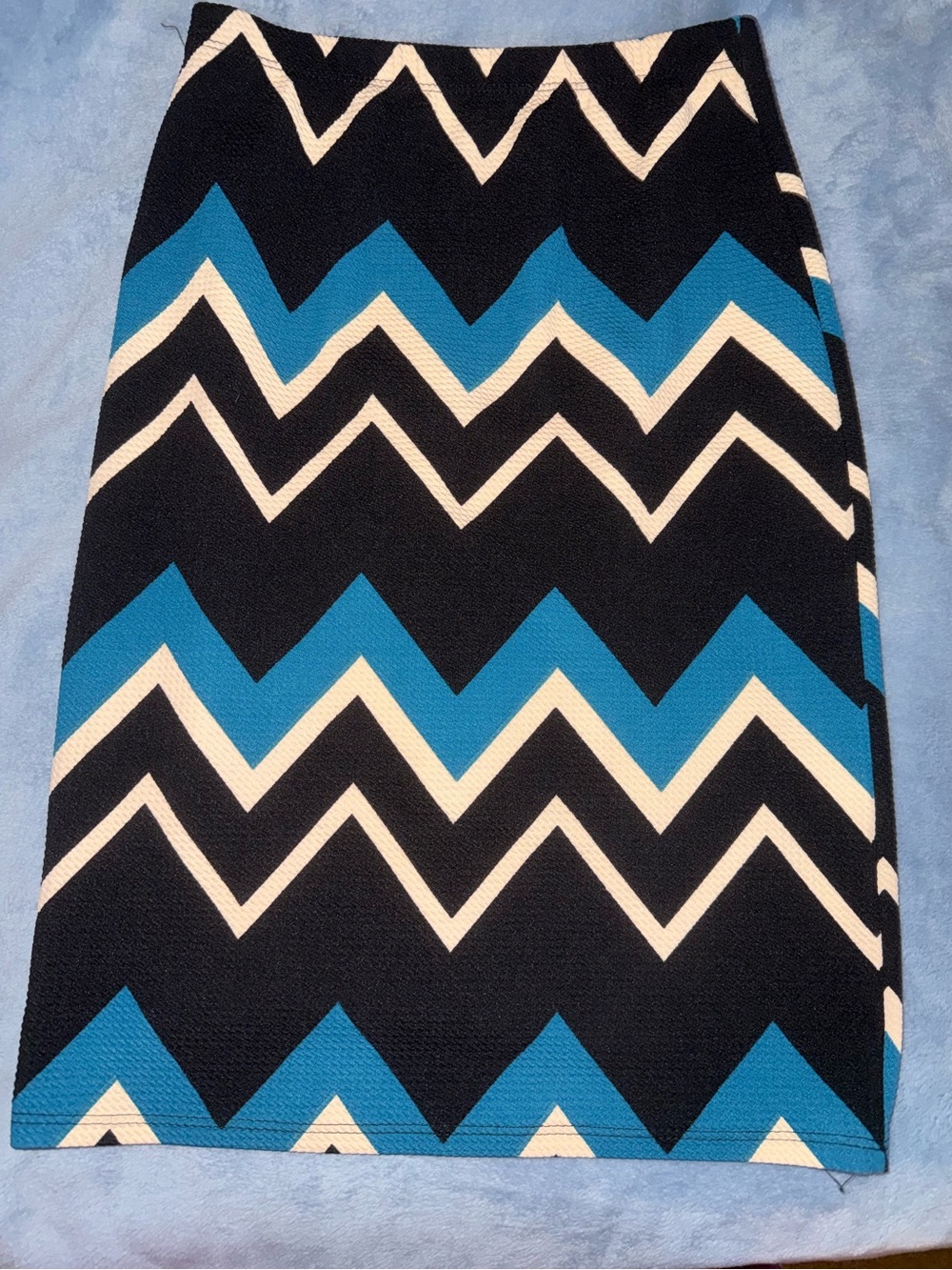 ⬇️FINAL PRICE DROP!Dgny~Cute & Comfy Pencil Skirt - Picture 4 of 4
